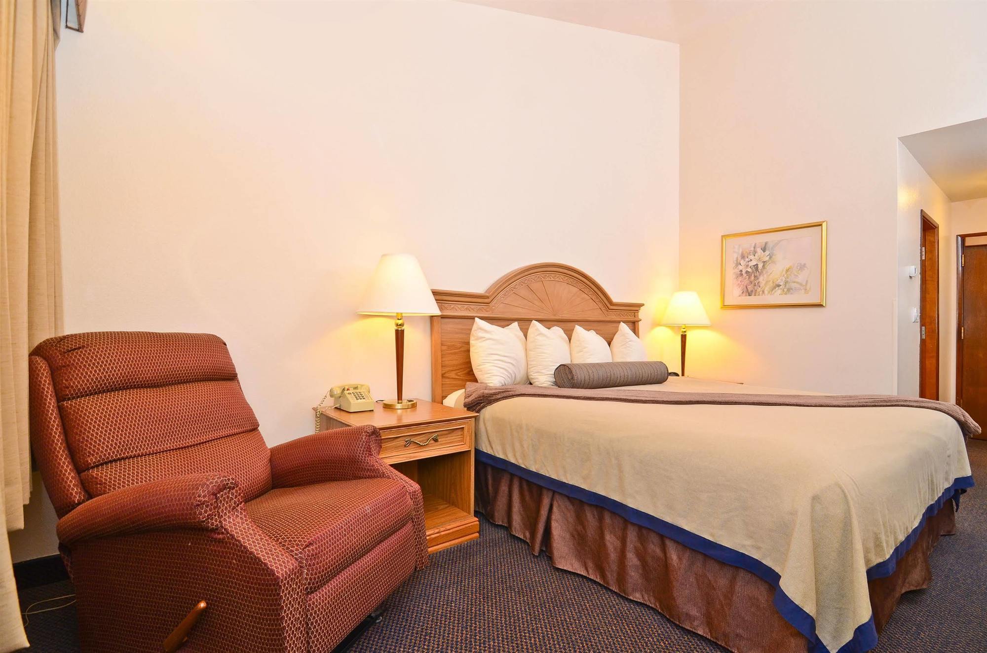 Best Western Kodiak Inn&Centro de Convenciones Habitación foto